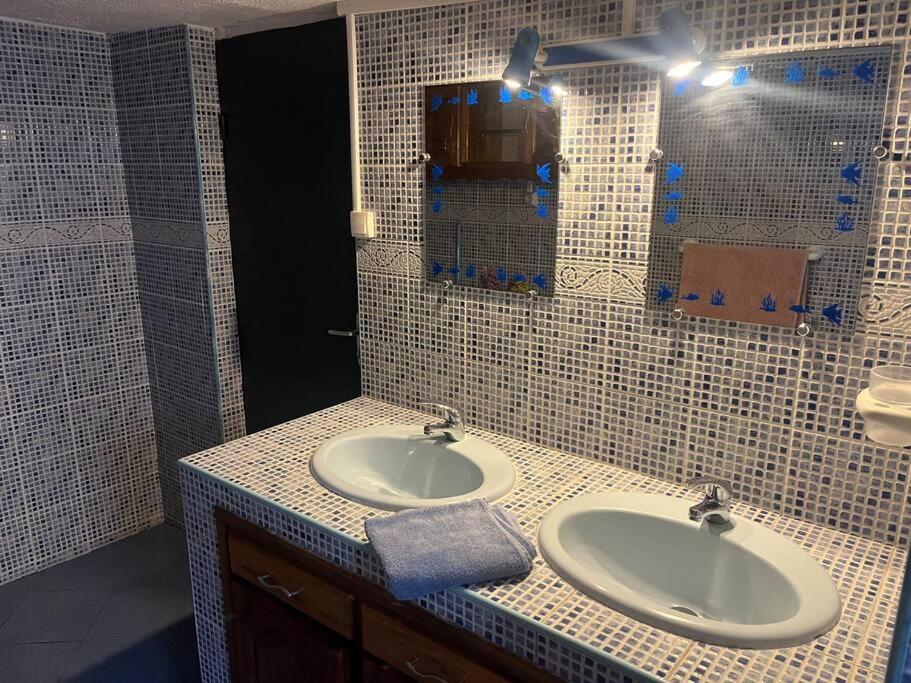La Villa Creole - Location Saisonniere シラオス エクステリア 写真